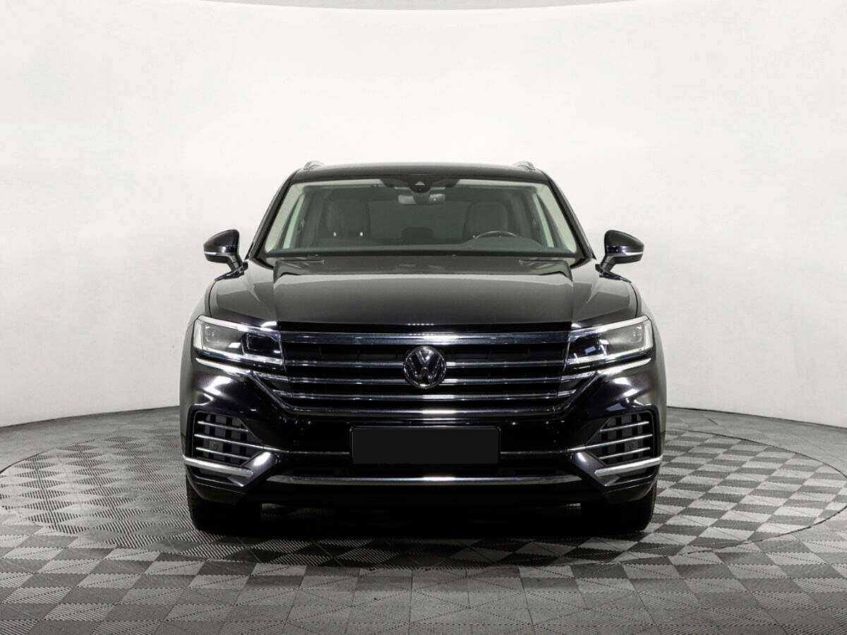 Volkswagen Touareg с пробегом — 2021 год. Фото: #1