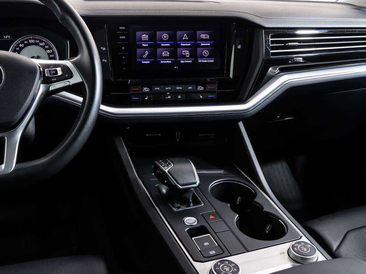 Volkswagen Touareg с пробегом — 2021 год. Фото: #11