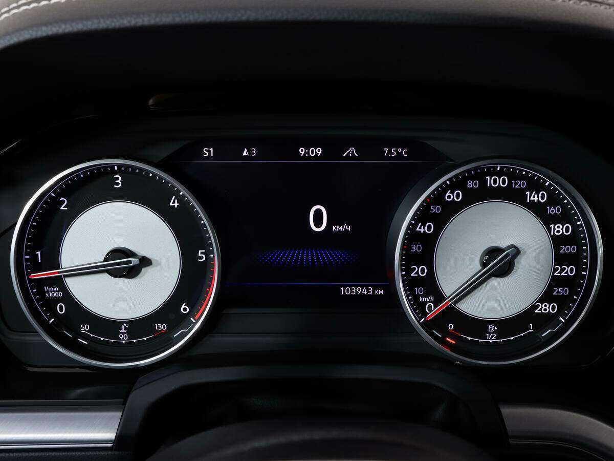 Volkswagen Touareg с пробегом — 2021 год. Фото: #22