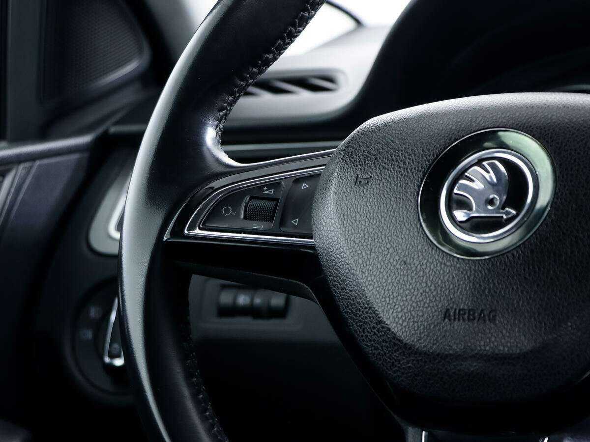 Skoda Rapid с пробегом — 2017 год. Фото: #12