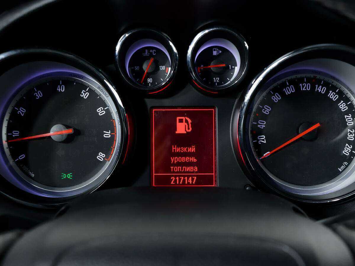 Opel Astra с пробегом — 2010 год. Фото: #14