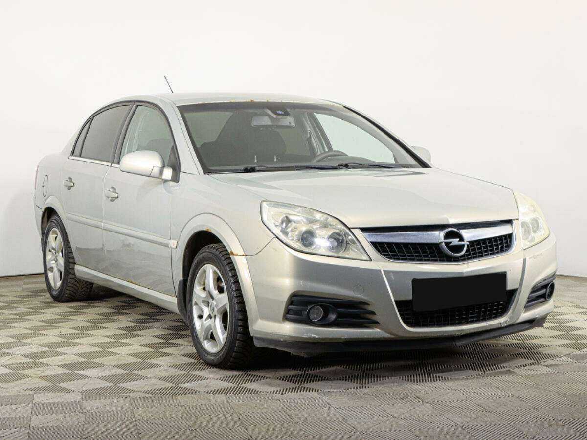 Opel Vectra с пробегом — 2007 год. Фото: #2