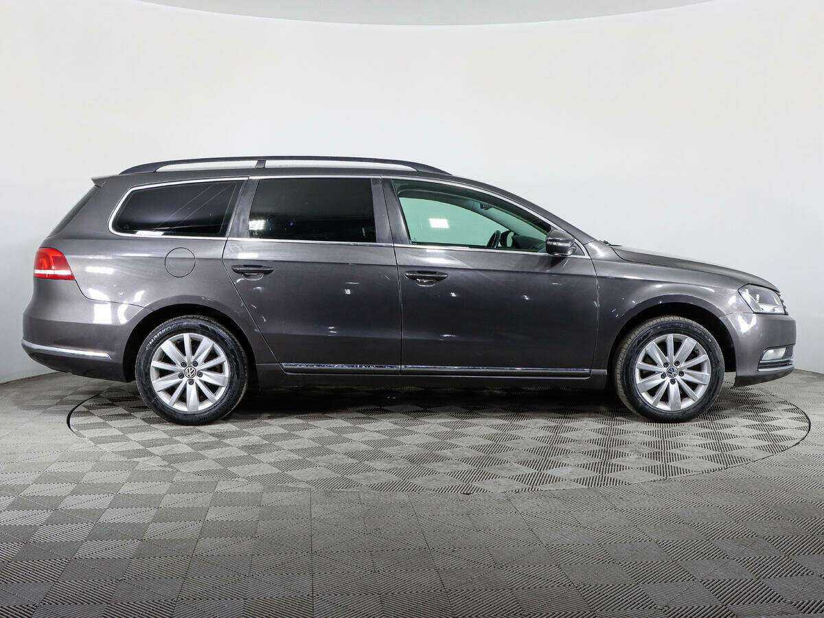 Volkswagen Passat с пробегом — 2011 год. Фото: #3