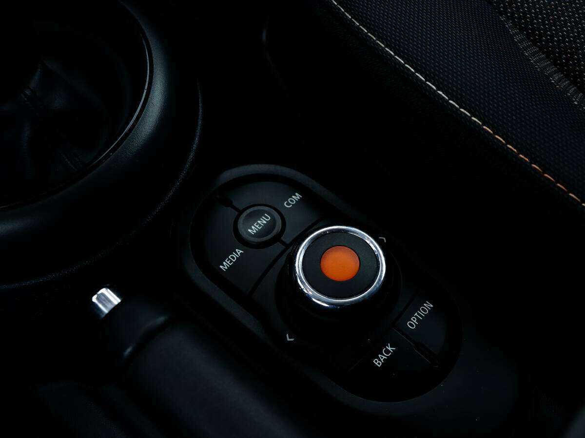 Mini Hatch с пробегом — 2021 год. Фото: #13