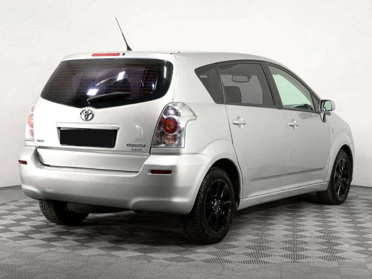 Toyota Corolla Verso с пробегом — 2006 год. Фото: #4