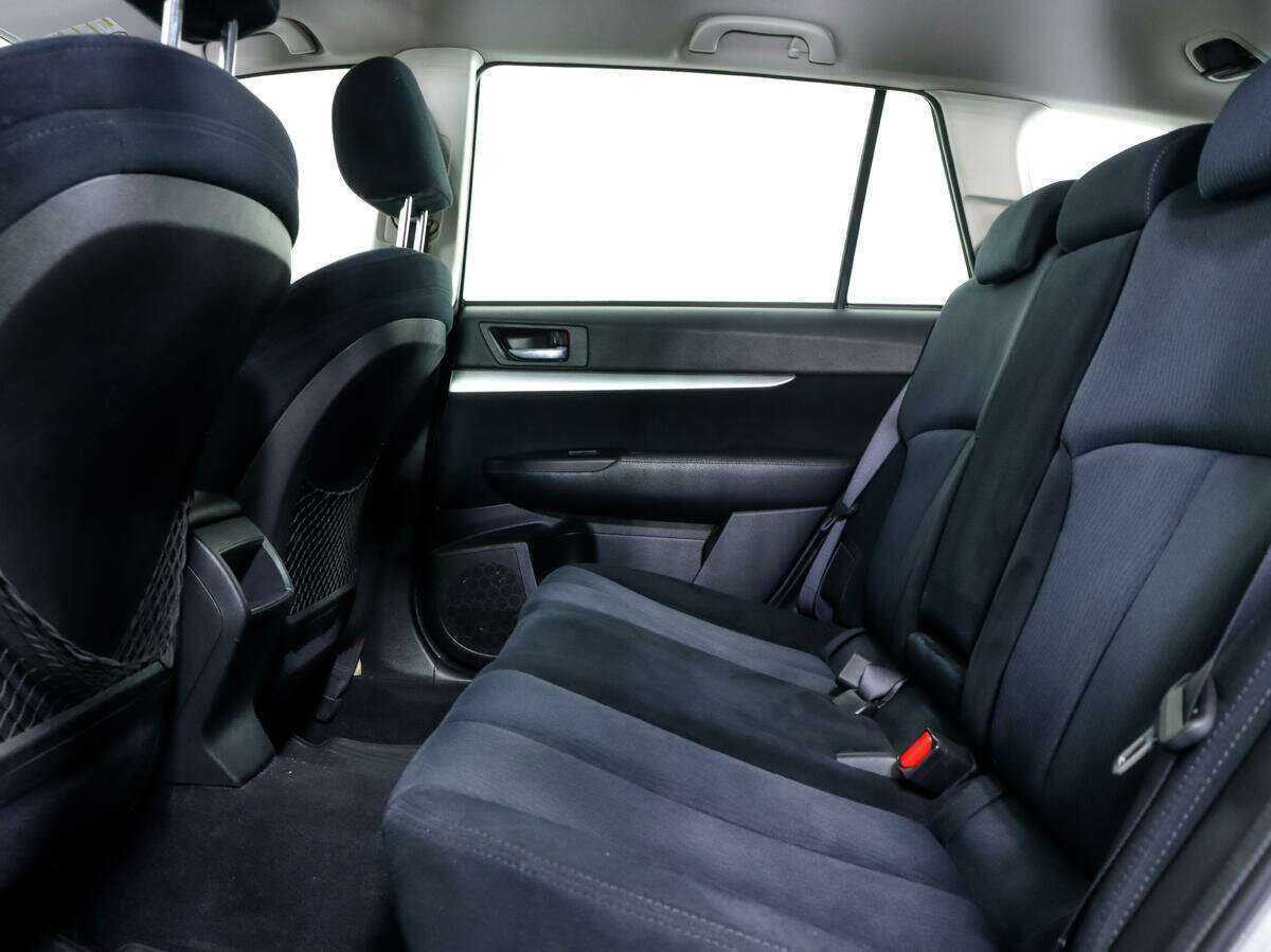 Subaru Legacy с пробегом — 2010 год. Фото: #8