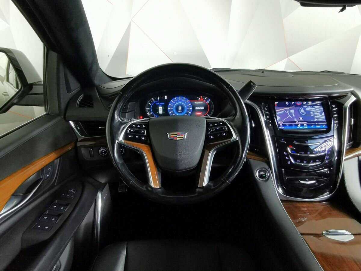 Cadillac Escalade с пробегом — 2016 год. Фото: #12