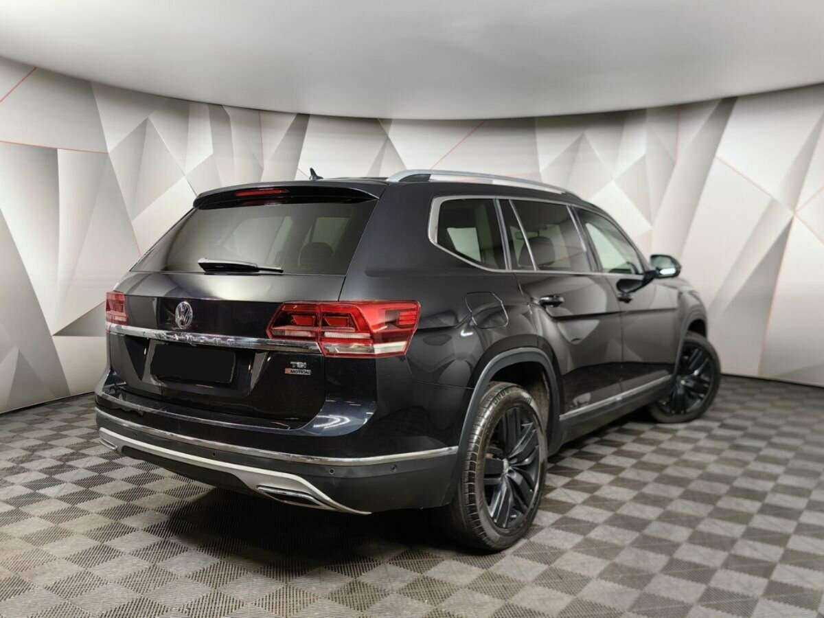 Volkswagen Teramont с пробегом — 2018 год. Фото: #1