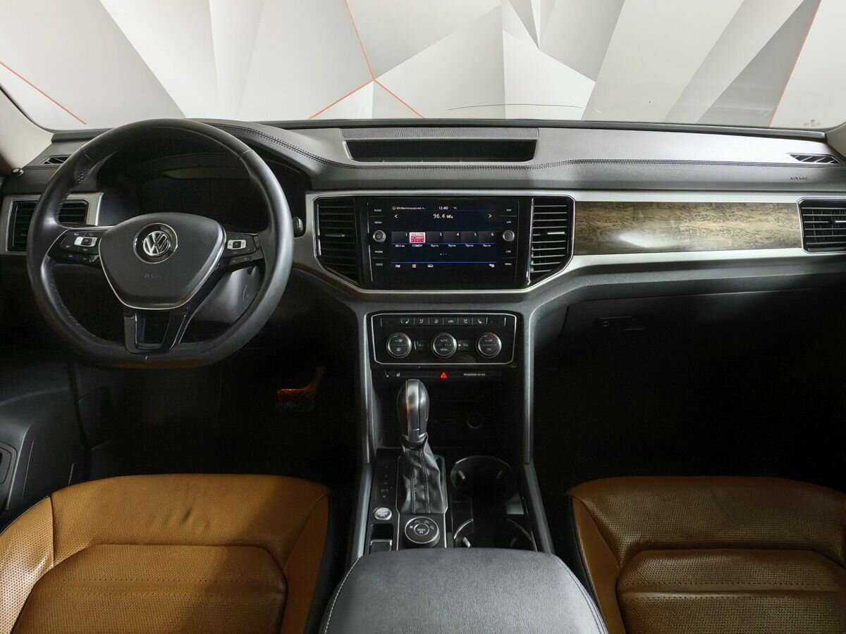 Volkswagen Teramont с пробегом — 2018 год. Фото: #9