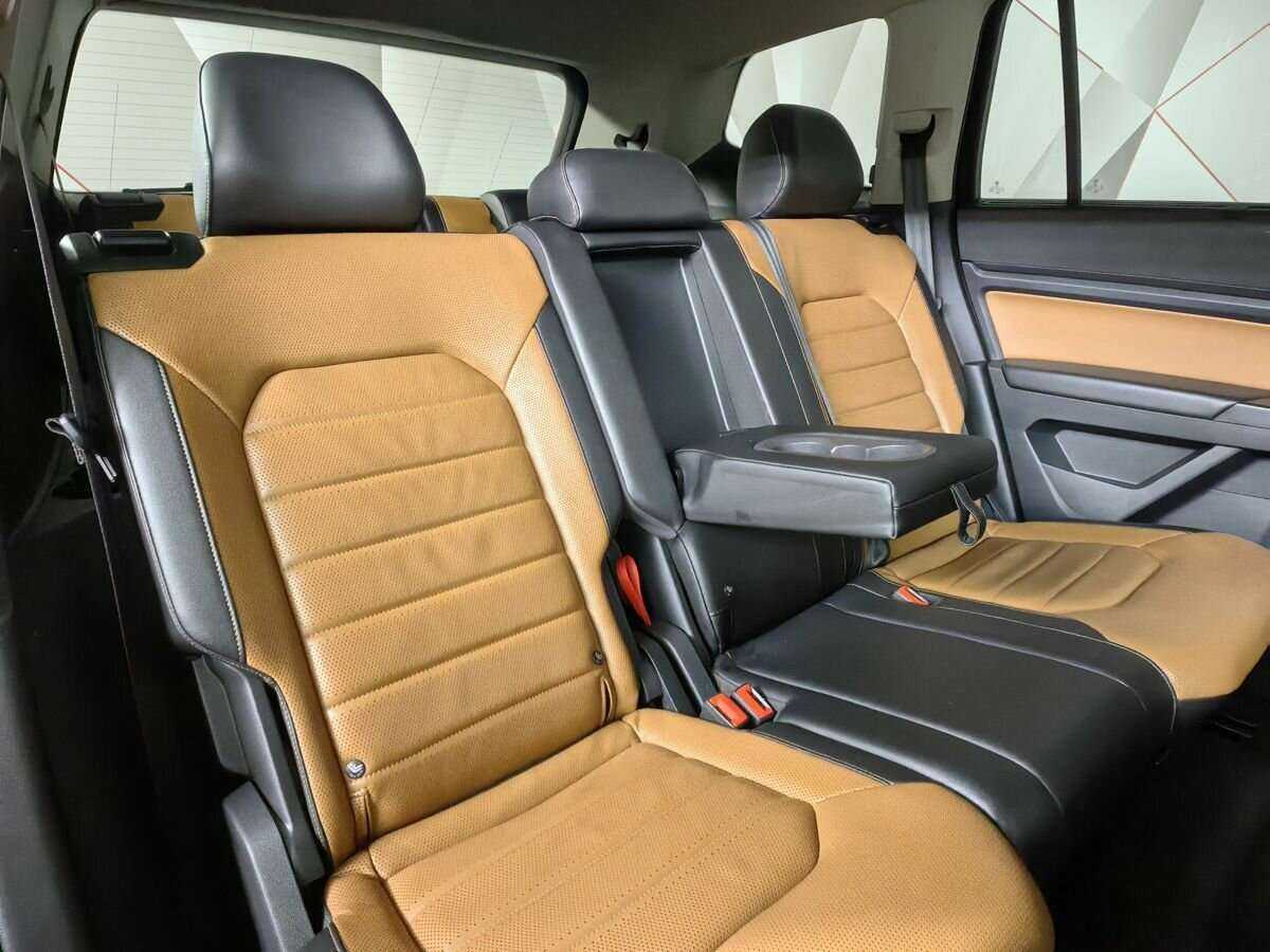 Volkswagen Teramont с пробегом — 2018 год. Фото: #12