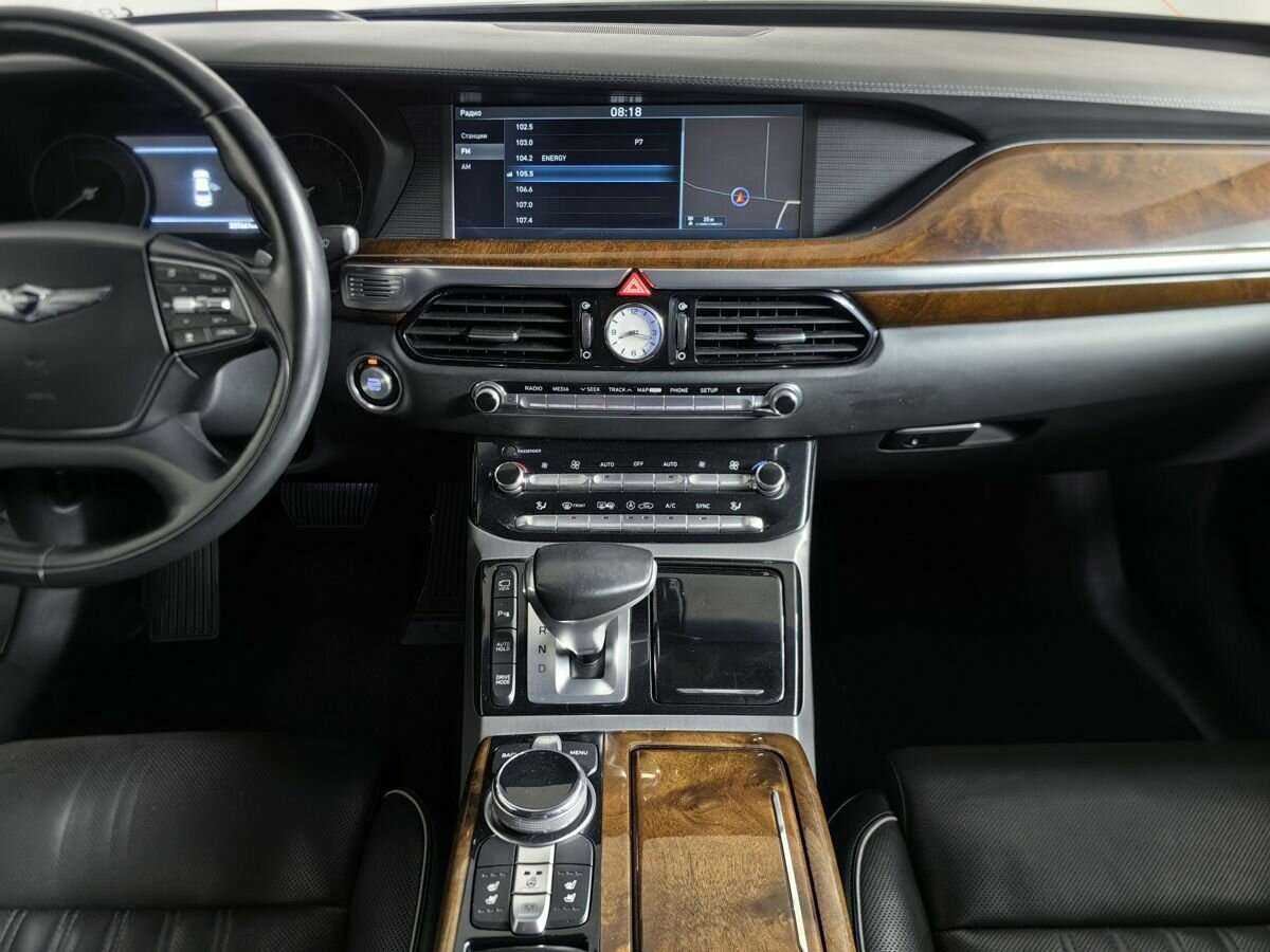 Genesis G90 с пробегом — 2017 год. Фото: #10