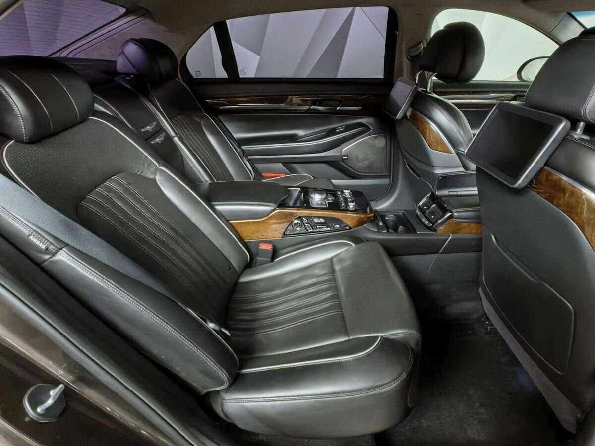 Genesis G90 с пробегом — 2017 год. Фото: #11