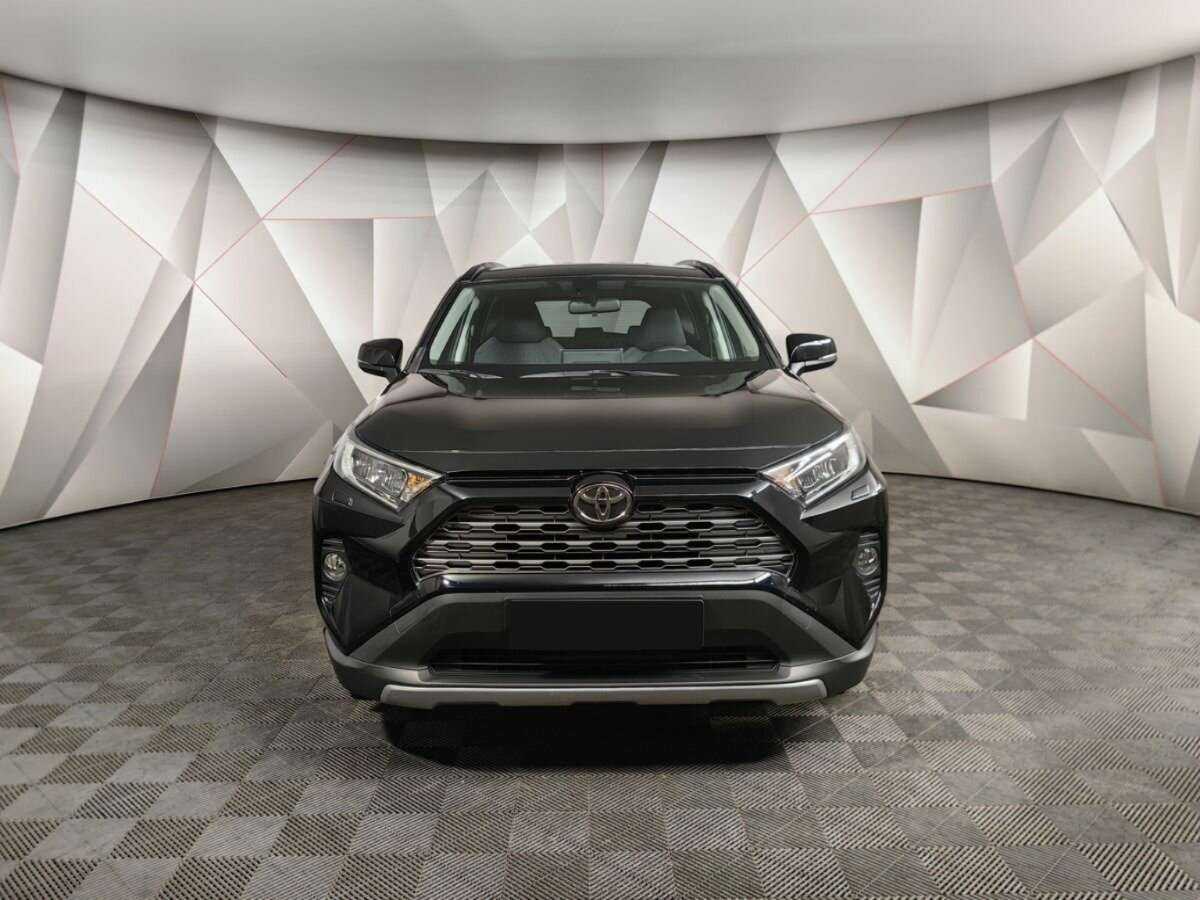 Toyota RAV4 с пробегом — 2020 год. Фото: #6