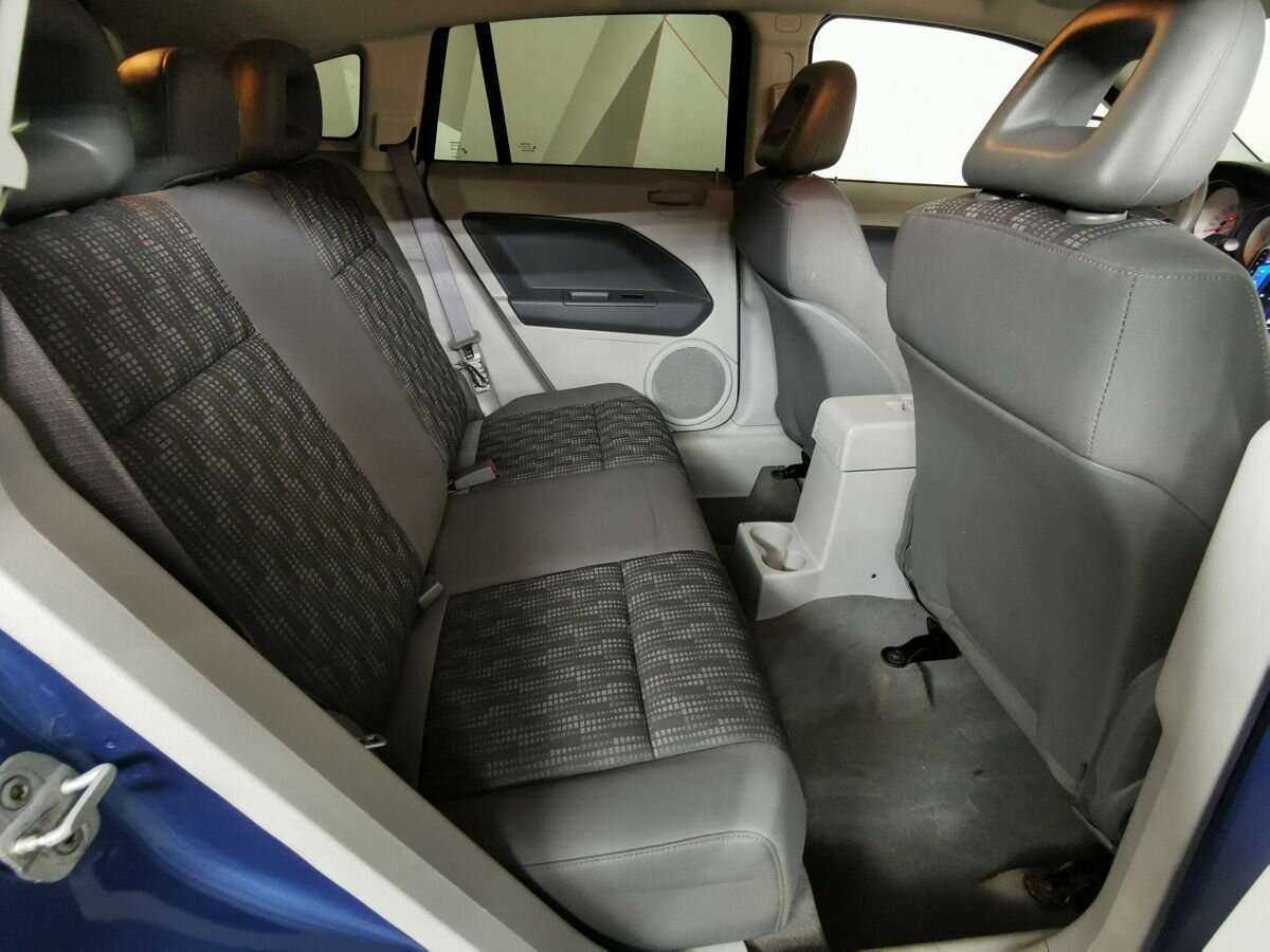 Dodge Caliber с пробегом — 2006 год. Фото: #10