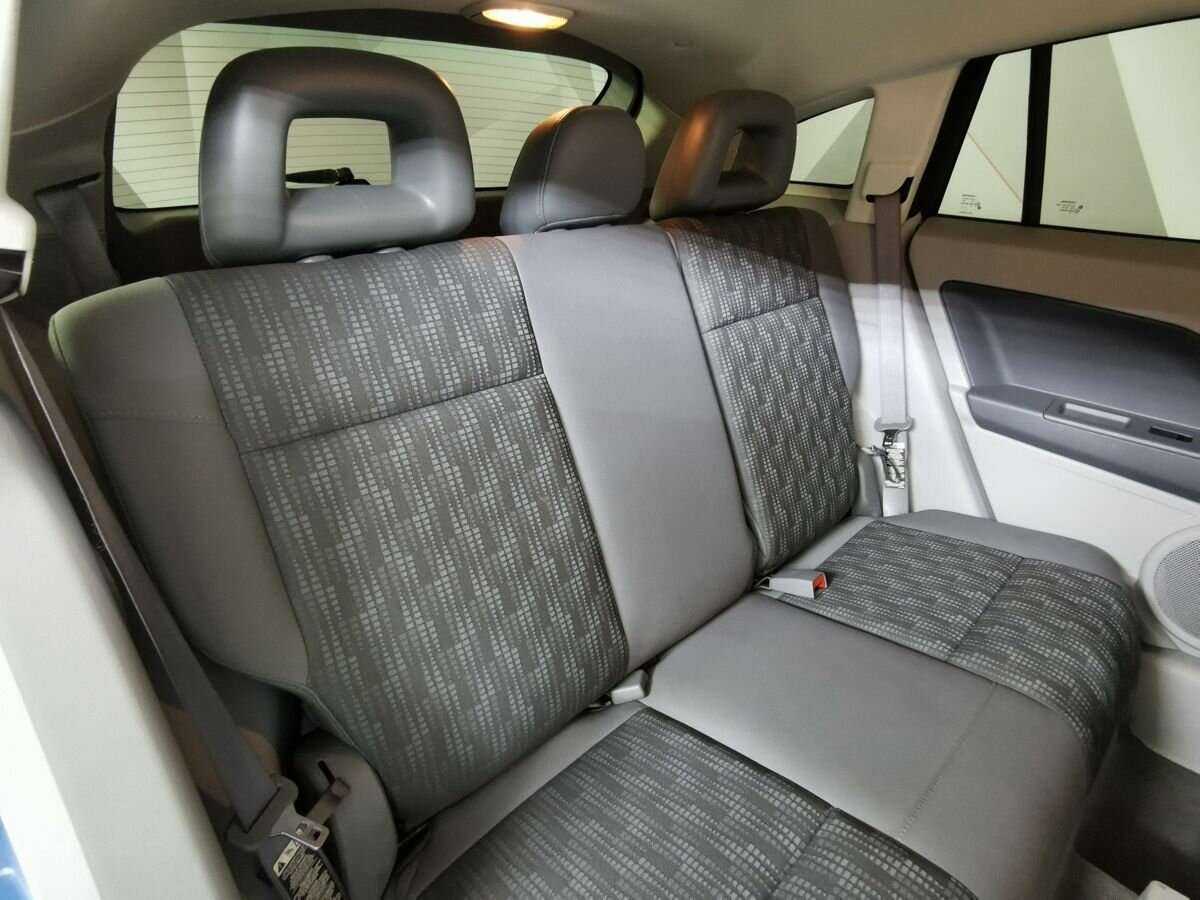 Dodge Caliber с пробегом — 2006 год. Фото: #11