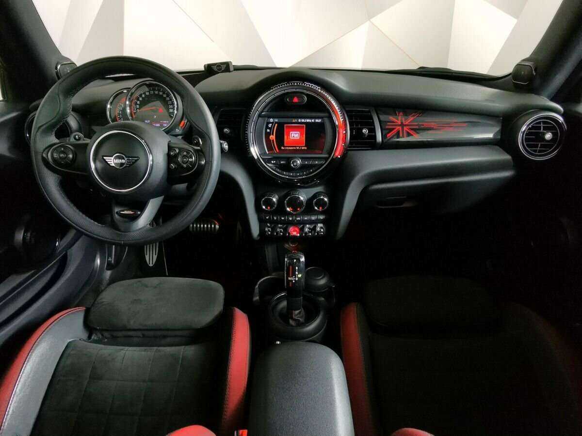 Mini Hatch с пробегом — 2018 год. Фото: #9