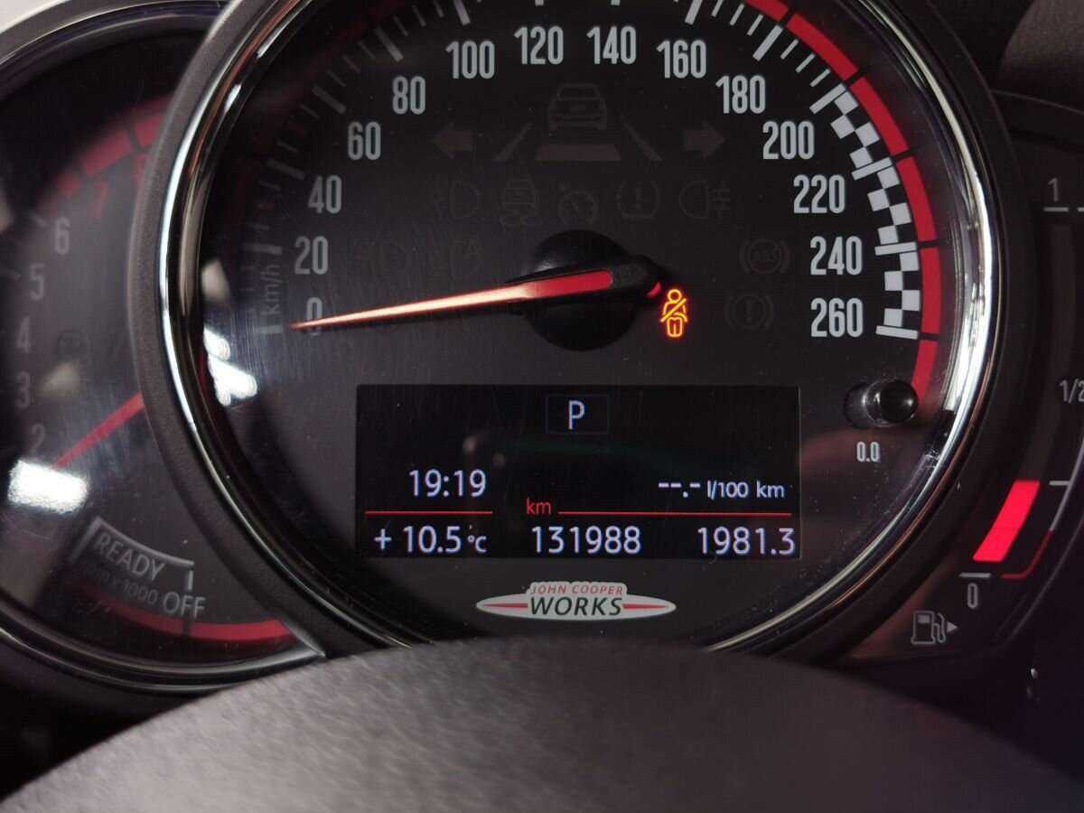 Mini Hatch с пробегом — 2018 год. Фото: #16