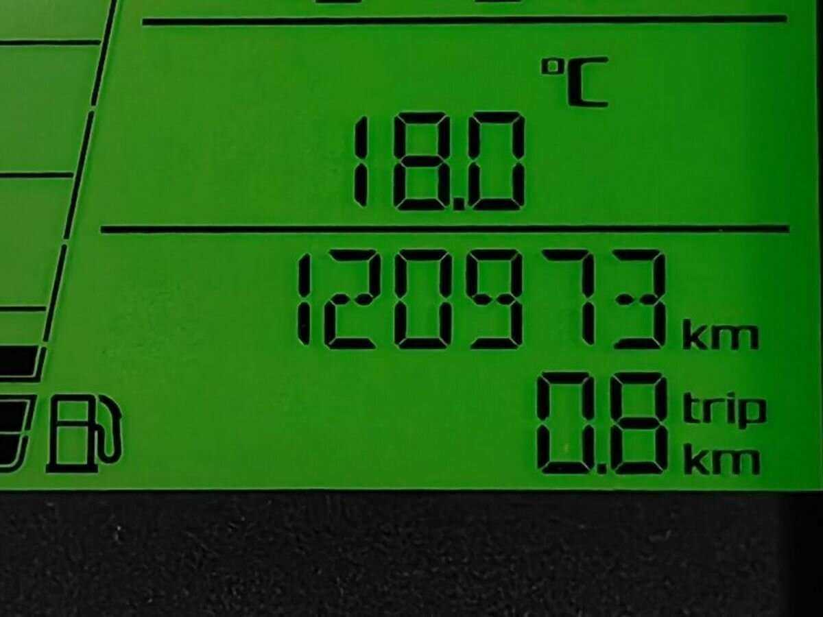 Skoda Fabia с пробегом — 2011 год. Фото: #15