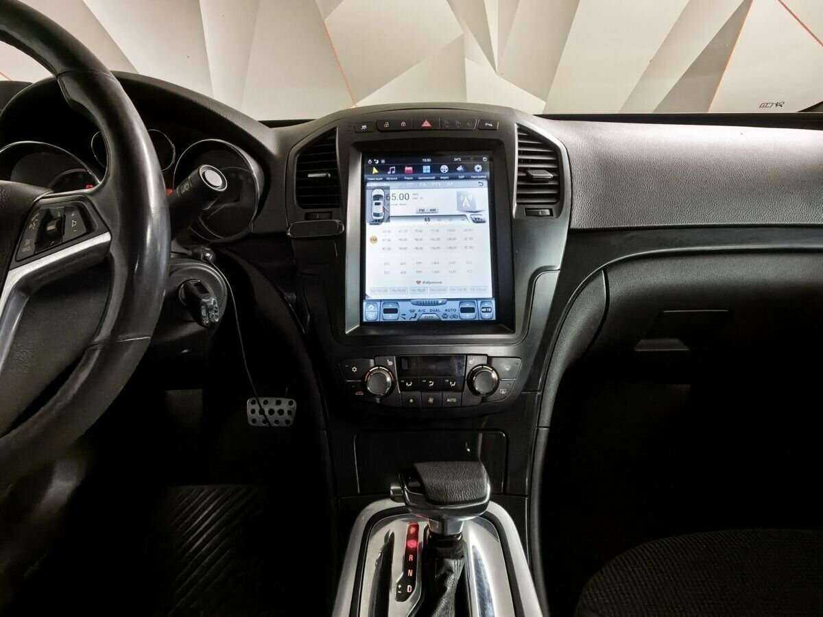 Opel Insignia с пробегом — 2013 год. Фото: #10