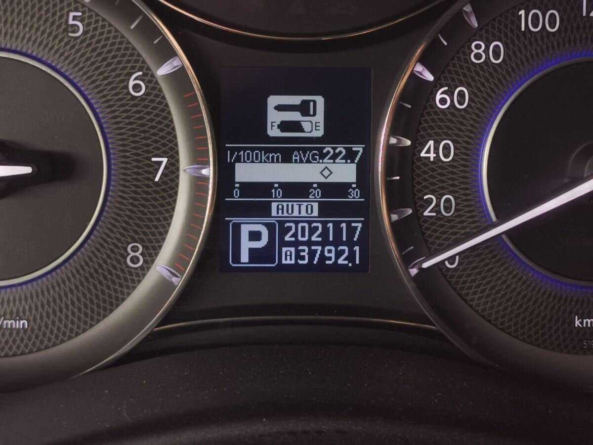 Infiniti QX56 с пробегом — 2012 год. Фото: #17