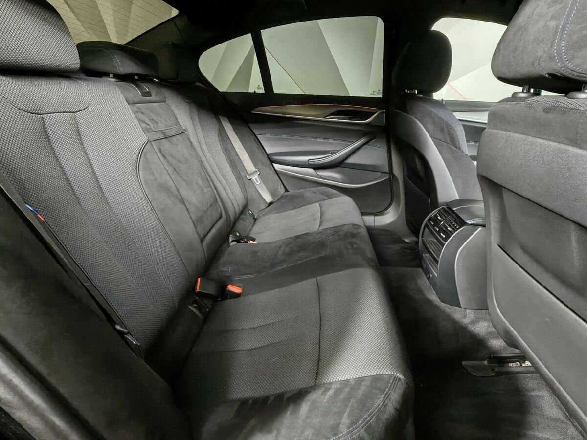 BMW 5 серии с пробегом — 2017 год. Фото: #8