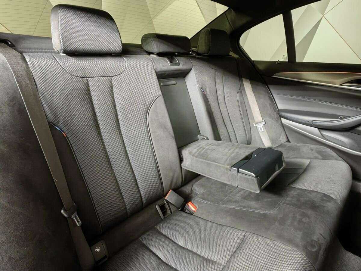 BMW 5 серии с пробегом — 2017 год. Фото: #9