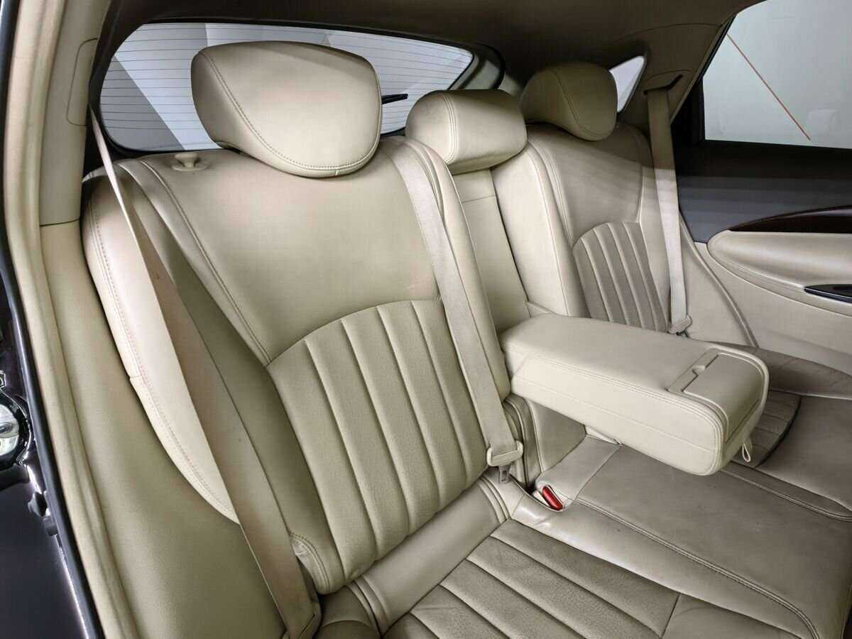 Infiniti EX с пробегом — 2011 год. Фото: #10