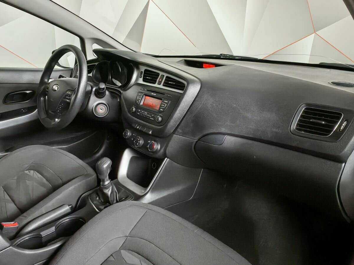 Kia Ceed с пробегом — 2014 год. Фото: #8