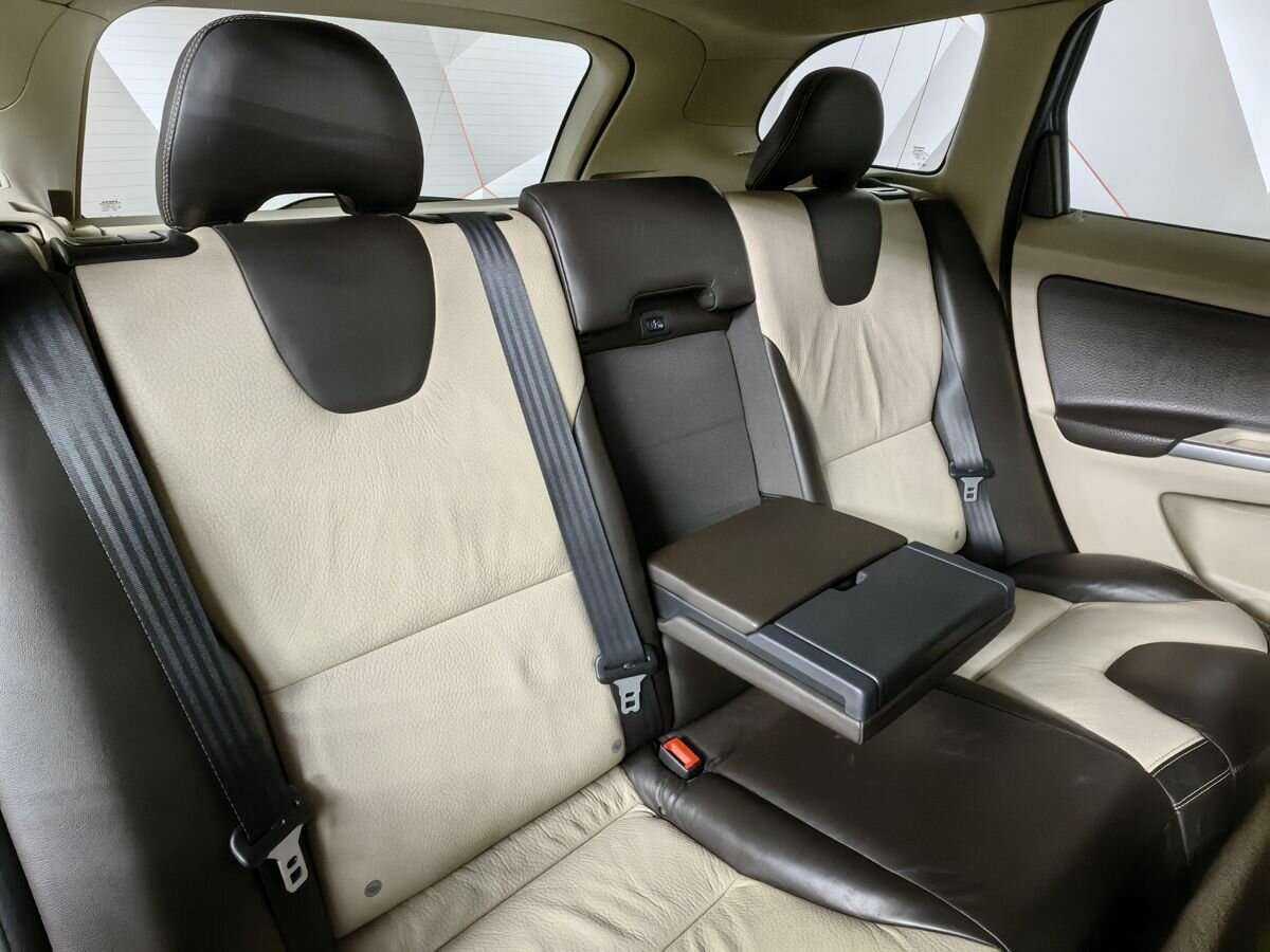 Volvo XC60 с пробегом — 2009 год. Фото: #12