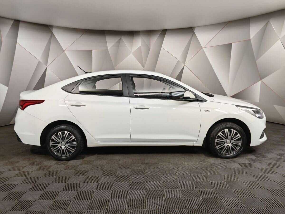 Hyundai Solaris с пробегом — 2019 год. Фото: #4