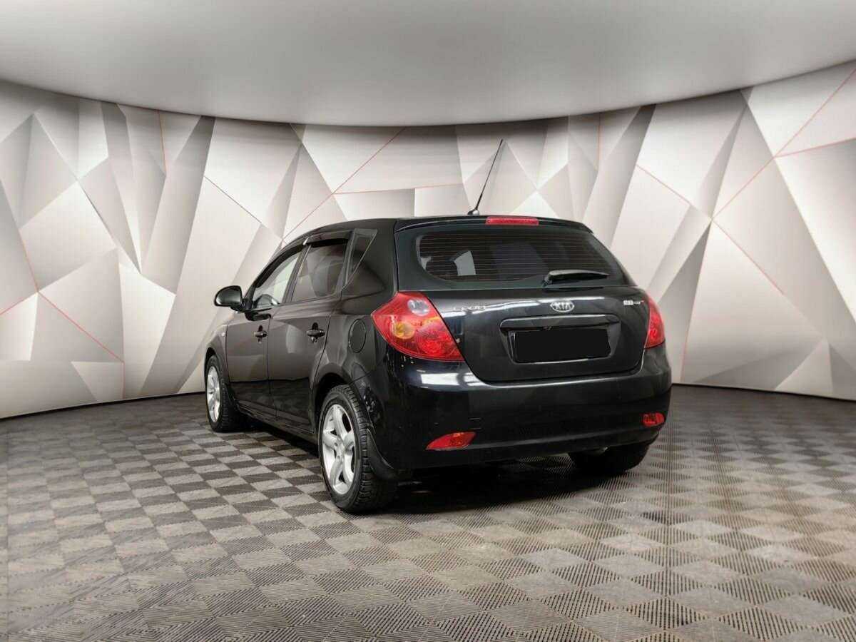 Kia Ceed с пробегом — 2008 год. Фото: #3