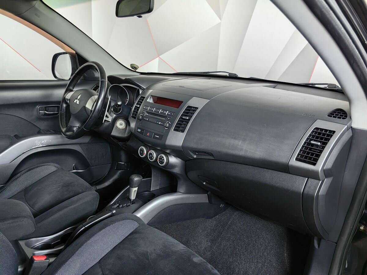 Mitsubishi Outlander с пробегом — 2008 год. Фото: #8