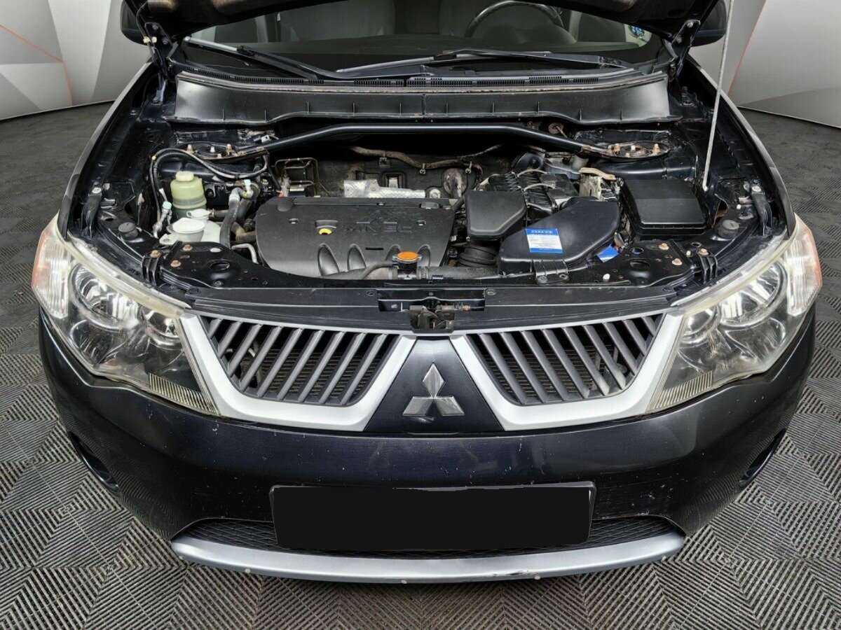 Mitsubishi Outlander с пробегом — 2008 год. Фото: #16