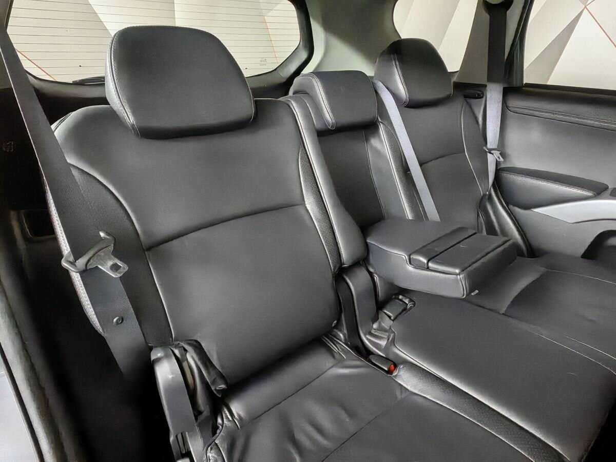 Mitsubishi Outlander с пробегом — 2011 год. Фото: #12