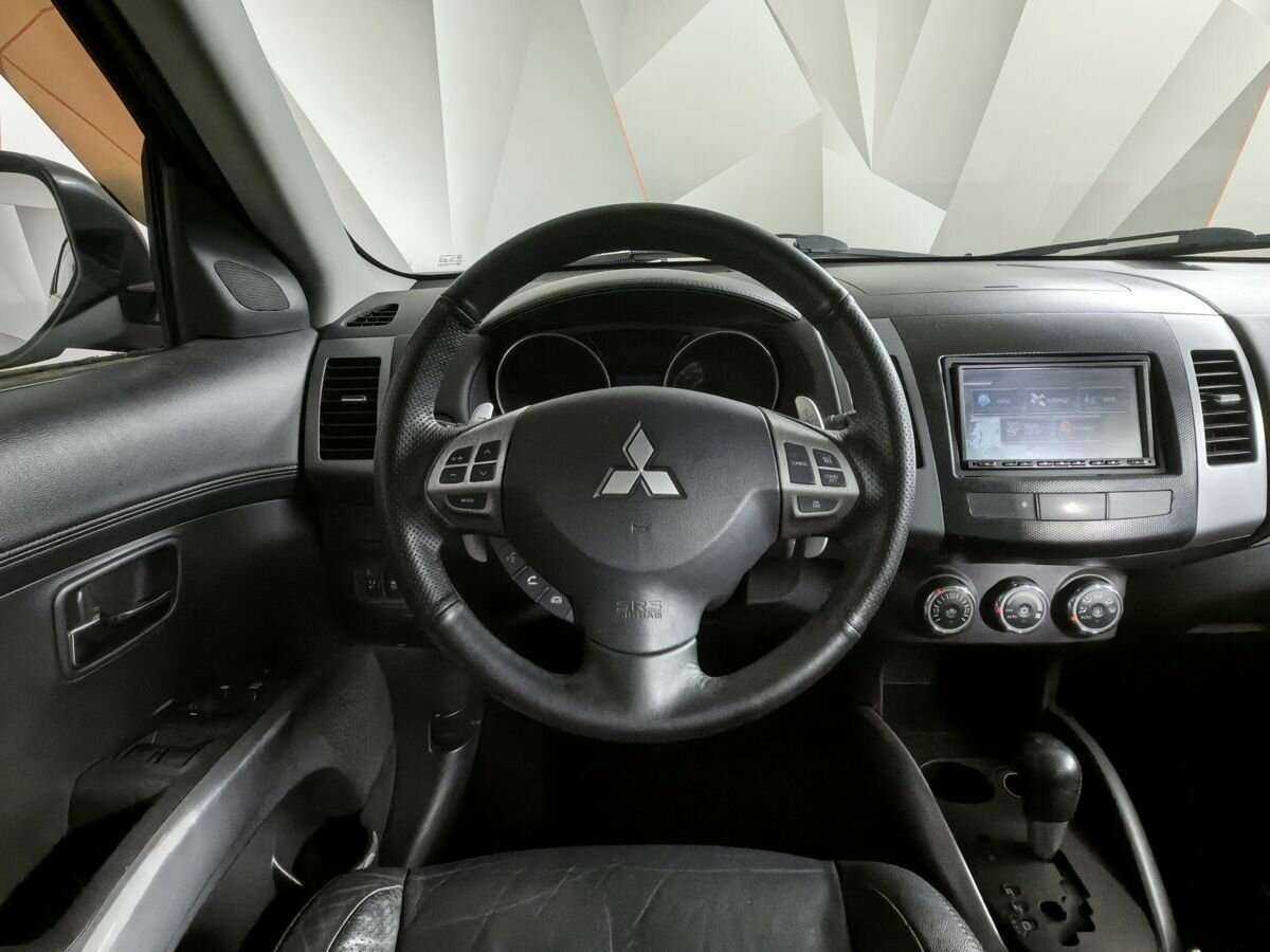 Mitsubishi Outlander с пробегом — 2011 год. Фото: #14