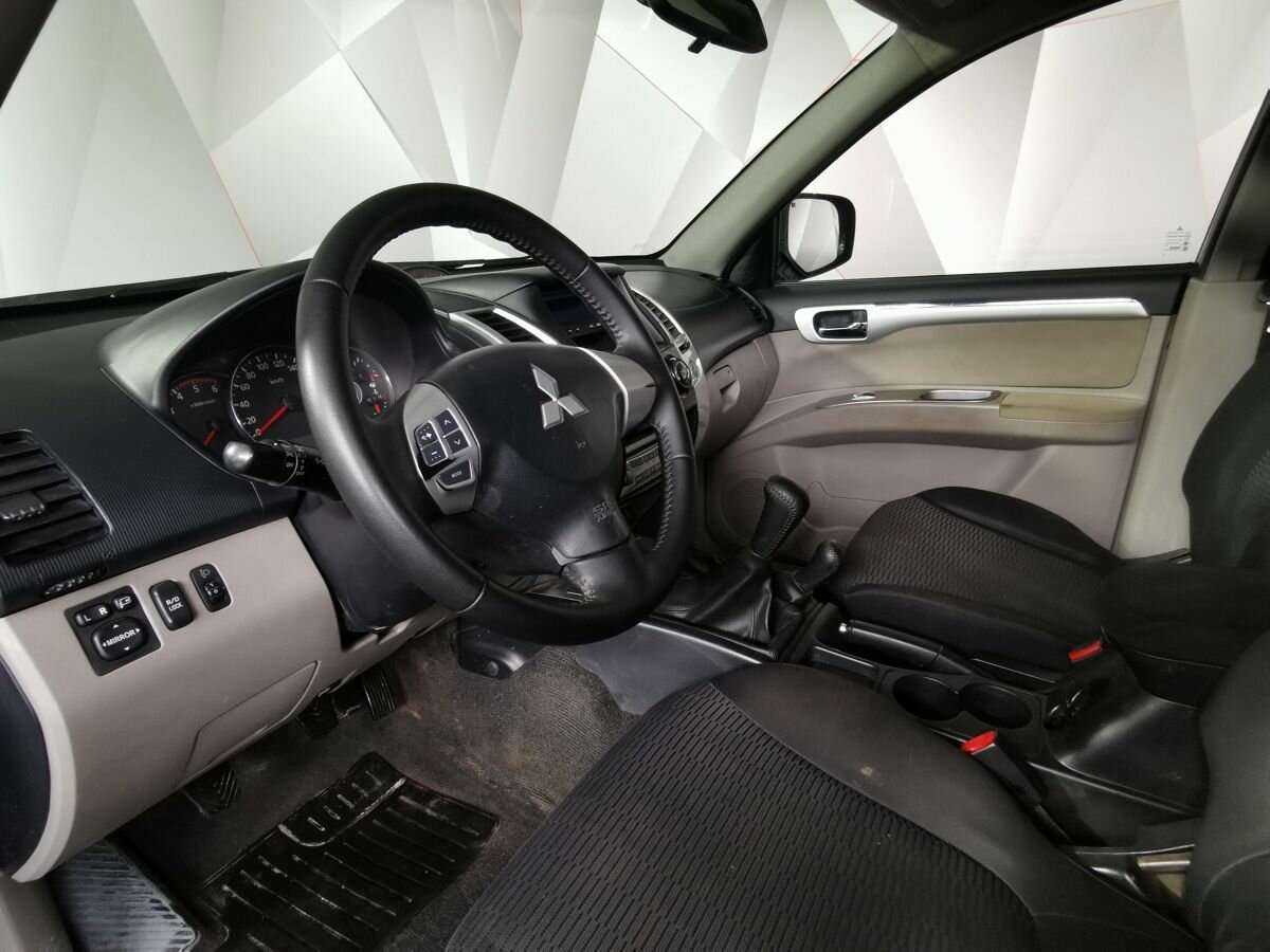 Mitsubishi Pajero Sport с пробегом — 2008 год. Фото: #13