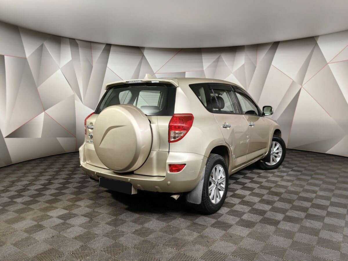 Toyota RAV4 с пробегом — 2007 год. Фото: #1