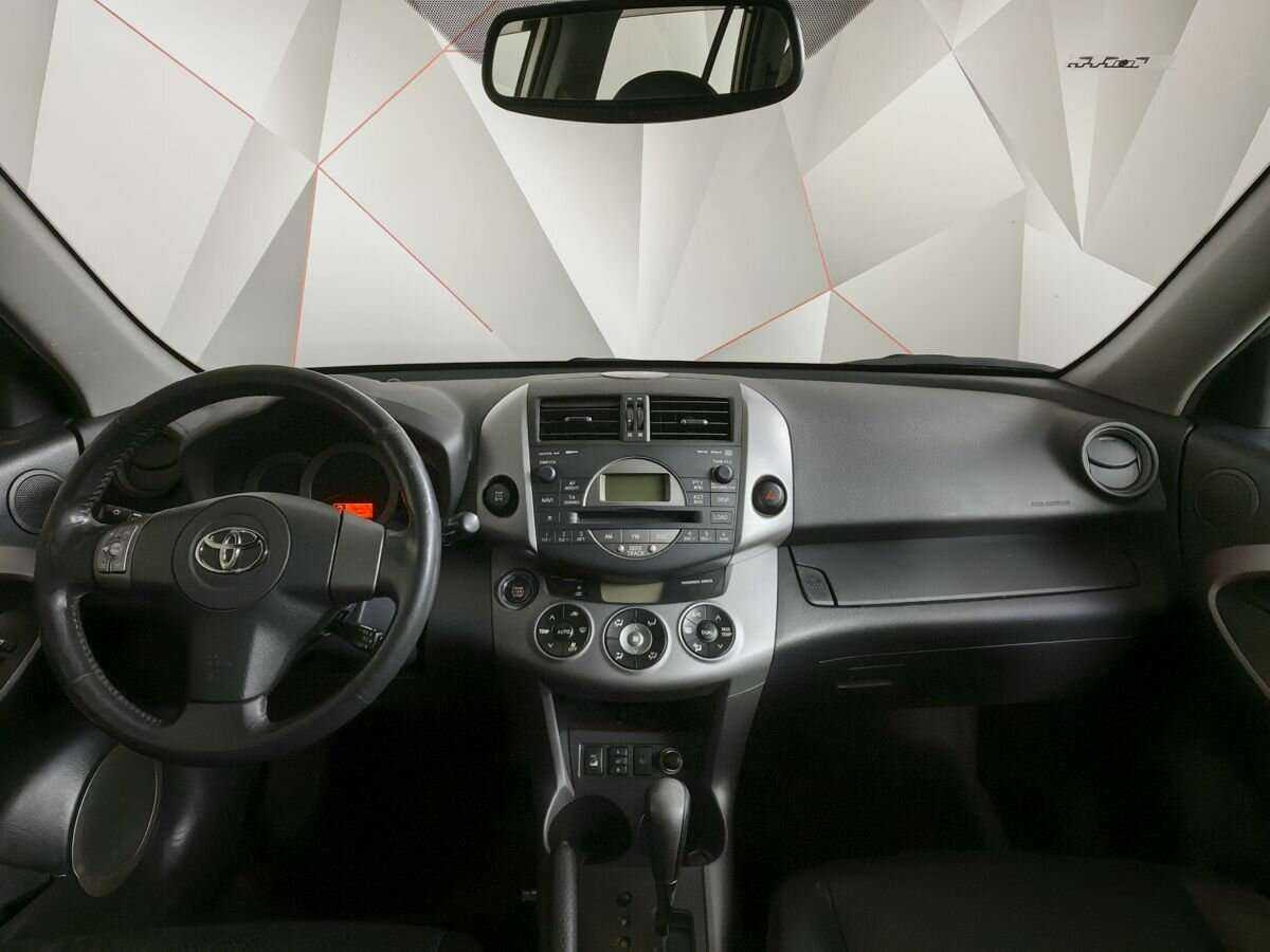 Toyota RAV4 с пробегом — 2007 год. Фото: #9