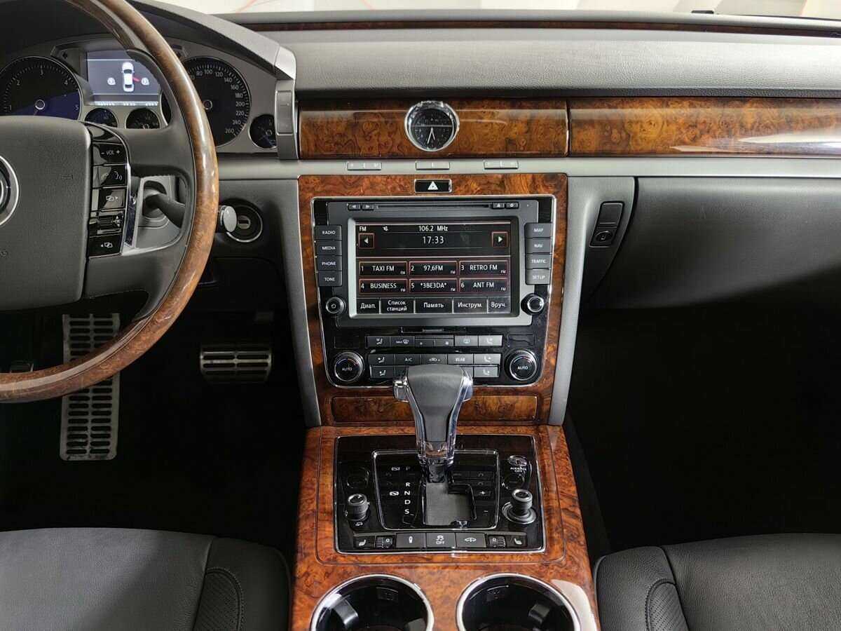 Volkswagen Phaeton с пробегом — 2014 год. Фото: #10