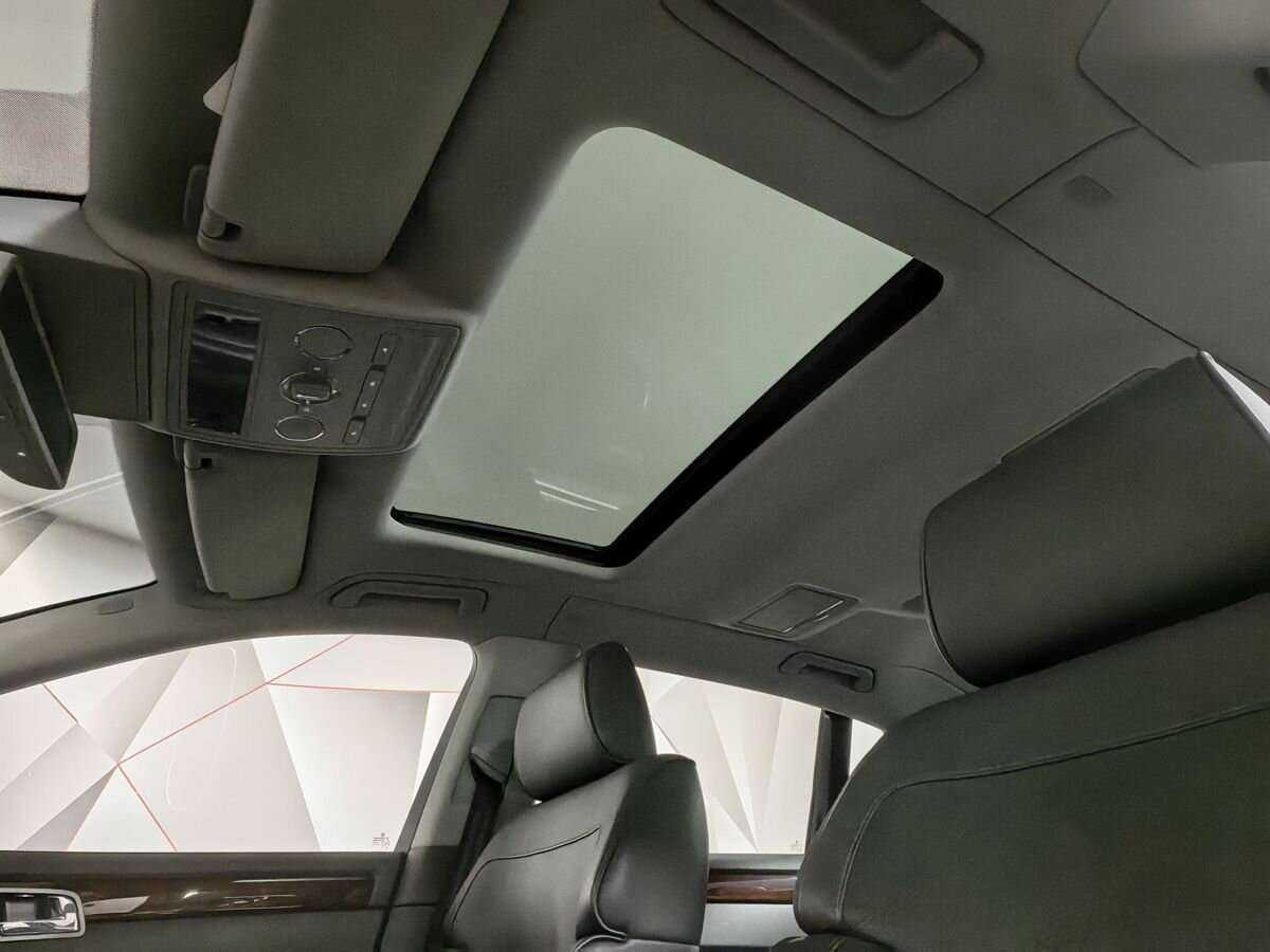 Volkswagen Phaeton с пробегом — 2014 год. Фото: #16