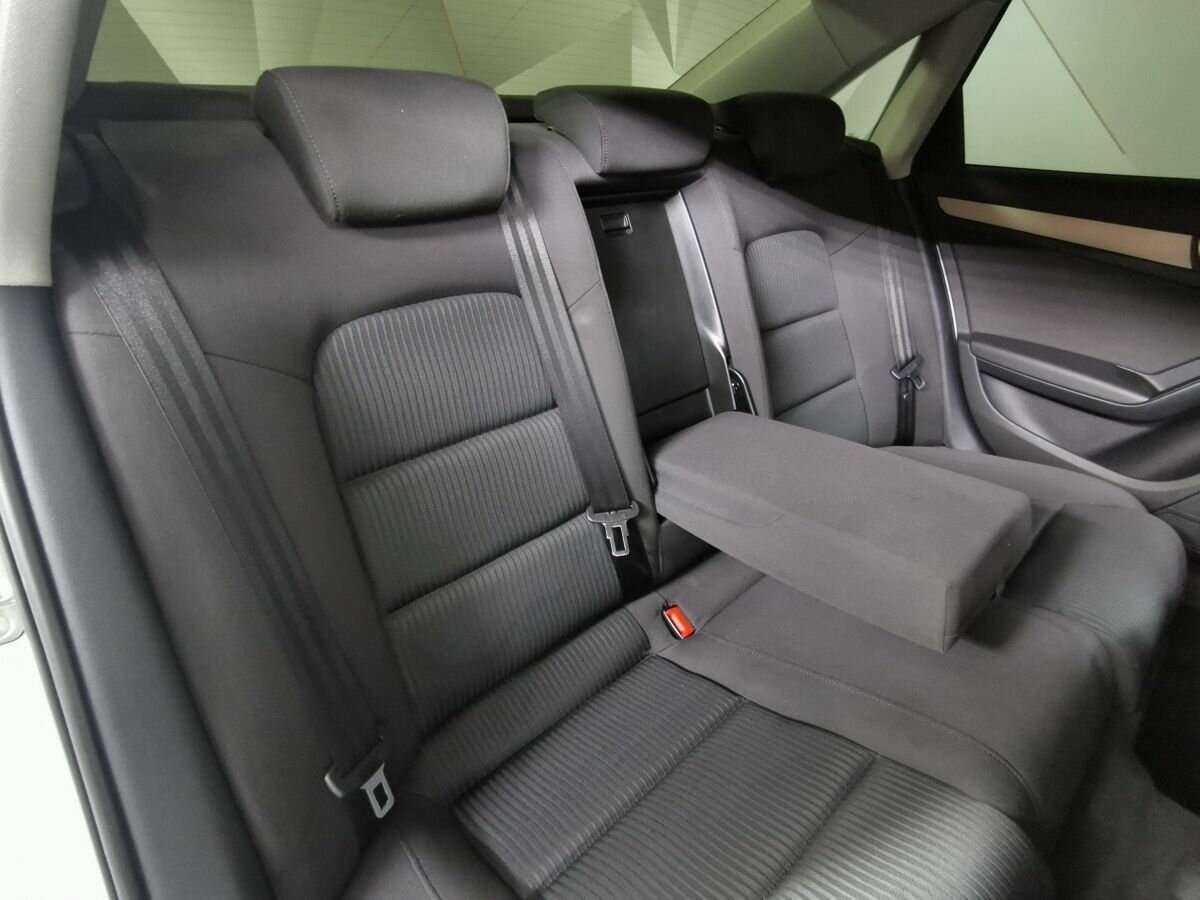 Audi A4 с пробегом — 2012 год. Фото: #12