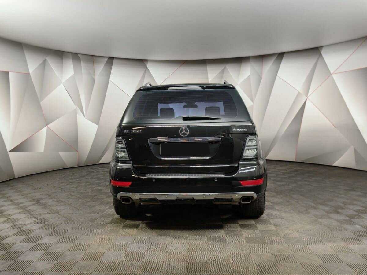 Mercedes-Benz M-Класс с пробегом — 2011 год. Фото: #7