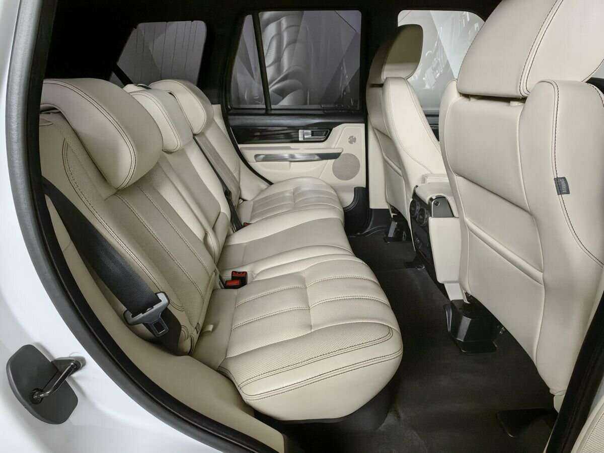 Land Rover Range Rover Sport с пробегом — 2012 год. Фото: #11