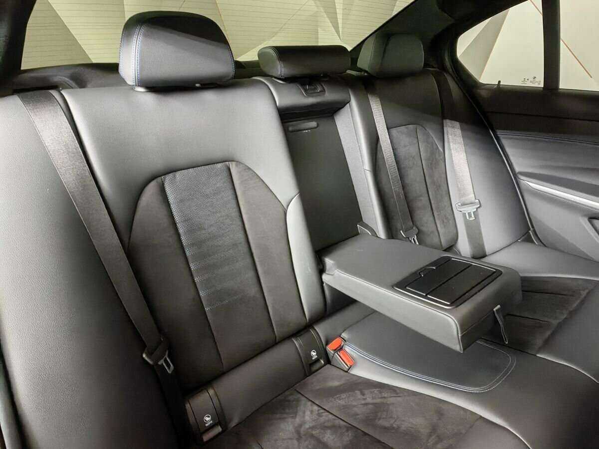 BMW 3 серии с пробегом — 2020 год. Фото: #12