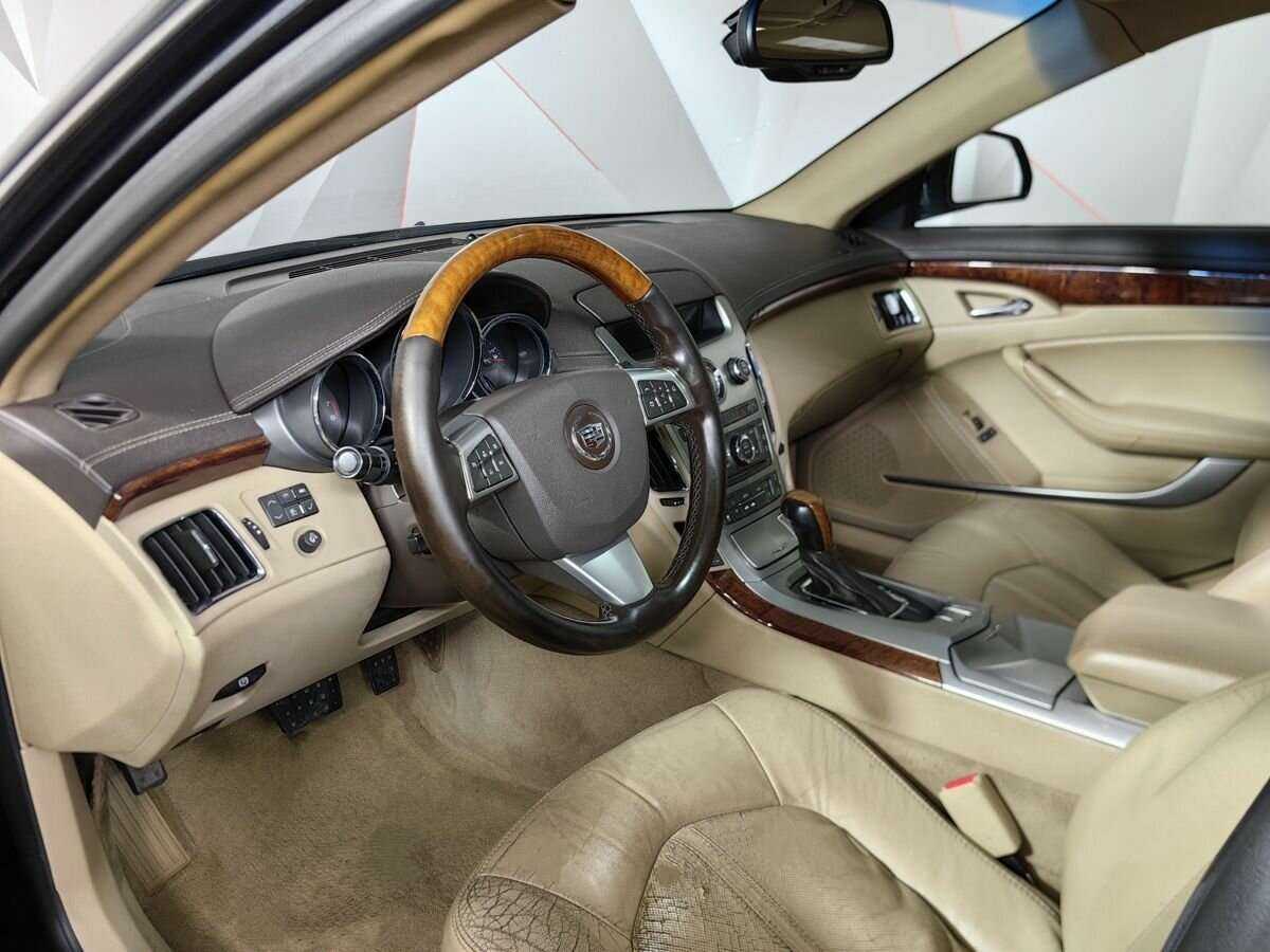Cadillac CTS с пробегом — 2009 год. Фото: #13