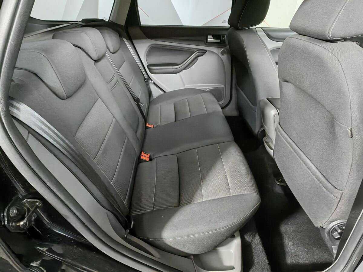 Ford Focus с пробегом — 2010 год. Фото: #11