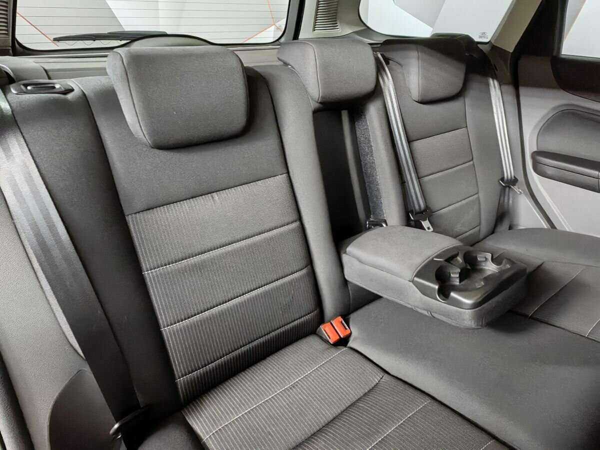 Ford Focus с пробегом — 2010 год. Фото: #12