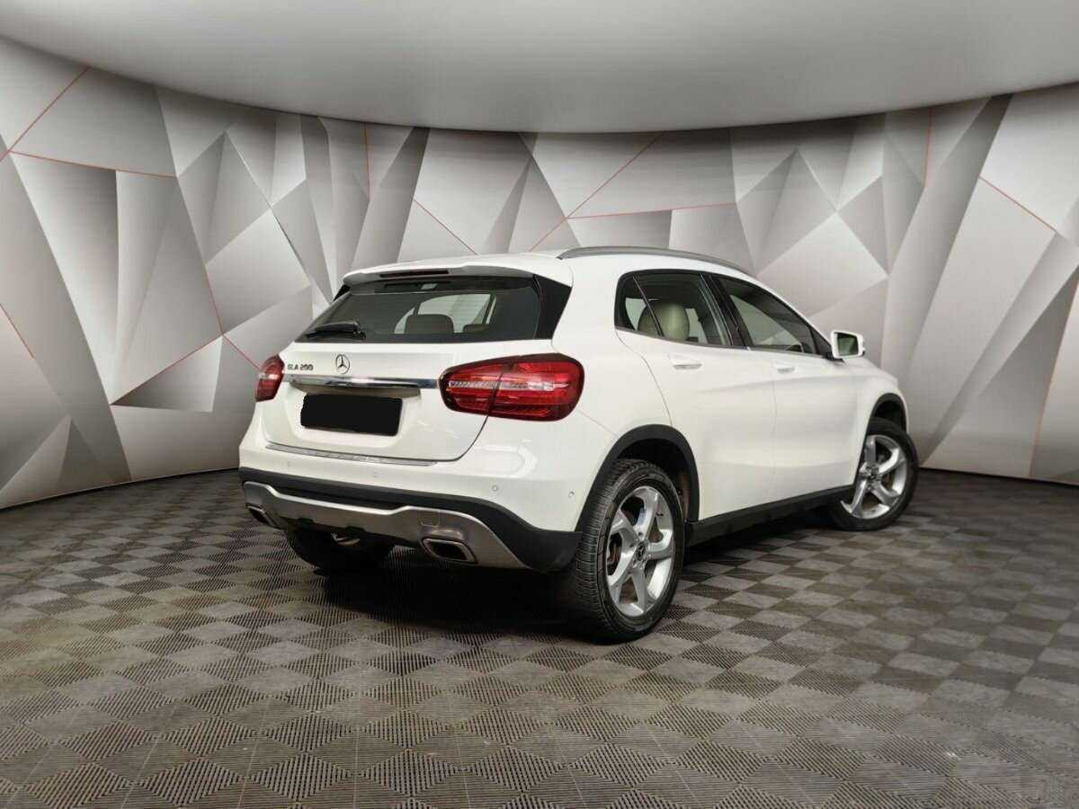 Mercedes-Benz GLA с пробегом — 2019 год. Фото: #1