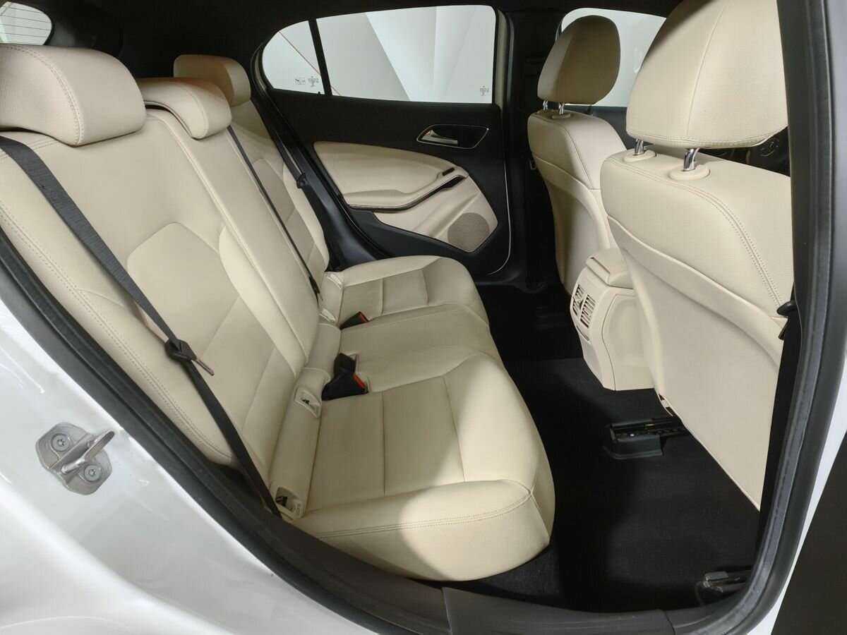 Mercedes-Benz GLA с пробегом — 2019 год. Фото: #11