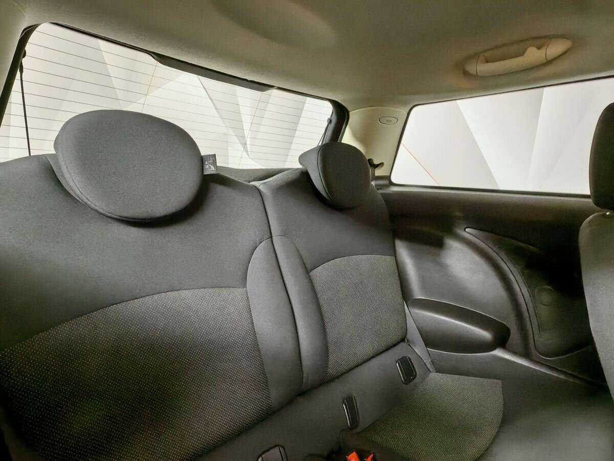 Mini Hatch с пробегом — 2013 год. Фото: #11